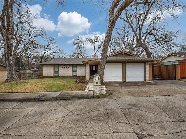 1st image of 12 Eastcreek Pl