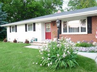 1685 Lakeshore Dr, Menasha, WI 54952
