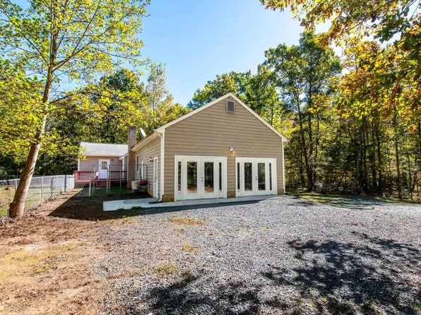 187 Curley Ln, Bumpass, VA 23024