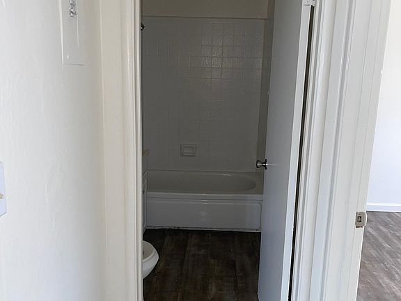 5th image of 5424 Saint Mark Ave #25