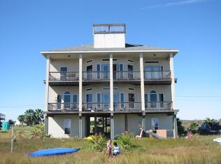 139 Ocean Dr, Rockport, TX 78382