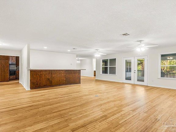 4th image of 1886 Lodgepole Dr