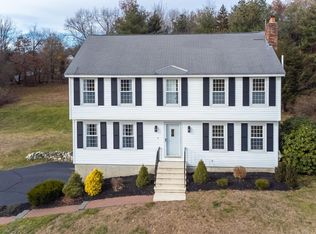 3 Grandview Rd, Windham, NH 03087