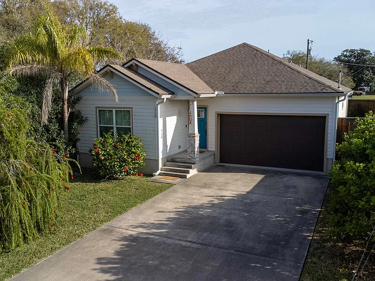228 Herada St — Photo 1