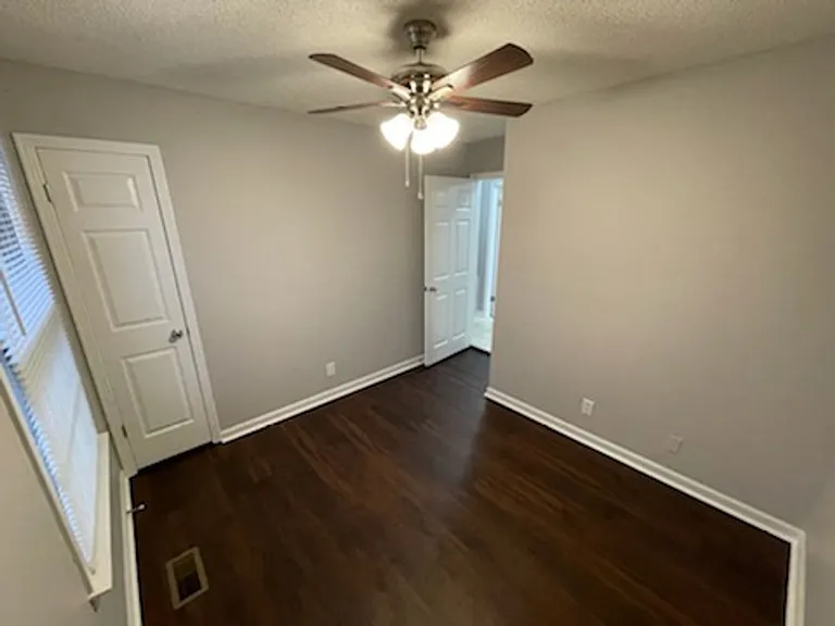 907 Ryan Dr — Photo 6