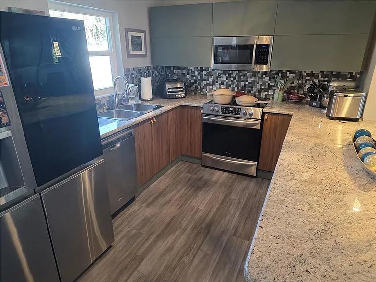 6301 S Renellie Ct — Photo 5