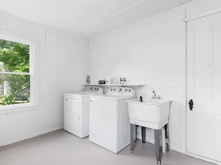 Laundry Room Cabinet