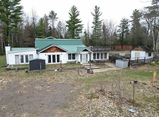 109 Brown Deer Rd, Marquette, MI 49855
