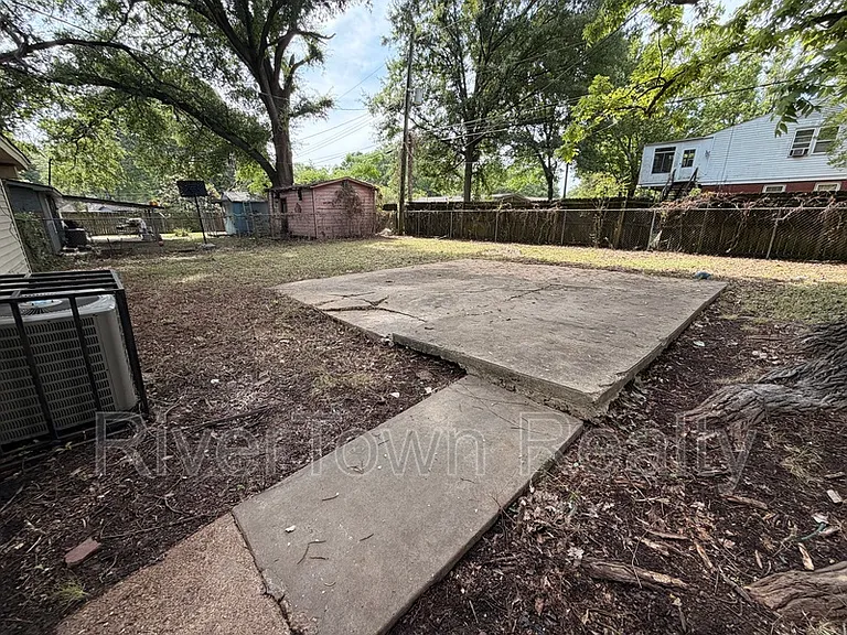 4825 Bridgedale Ave — Photo 15