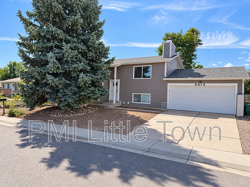 4 bed, 2.0 bath, 1570 sqft, $2,895 — Photo 2