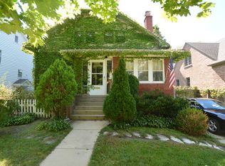 219 E Scranton Ave, Lake Bluff, IL