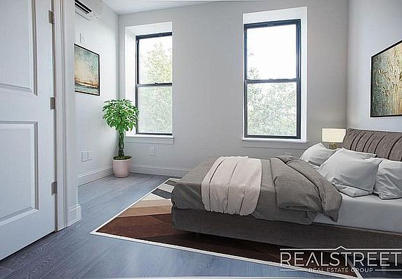 3rd image of 181 Chauncey St #4F
