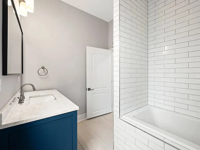 2756 W Monroe St #CH — Photo 13