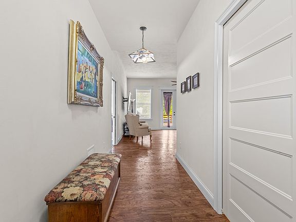 4th image of 501 SE 159th Ave