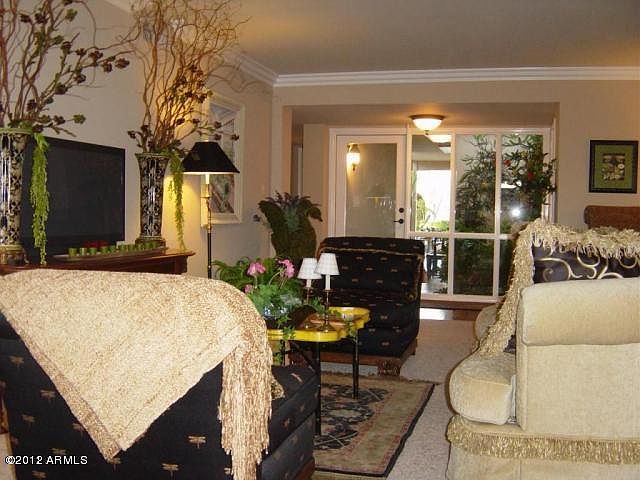 1st image of 2621 E Beekman Pl