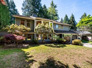12710 19th Ave, Surrey, BC V4A 5T7