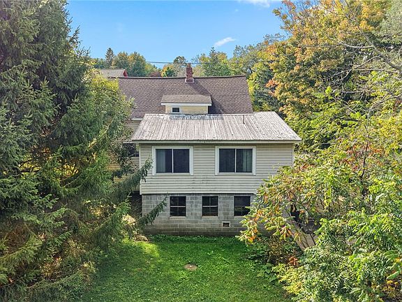 4th image of 33 Shaffer Rd