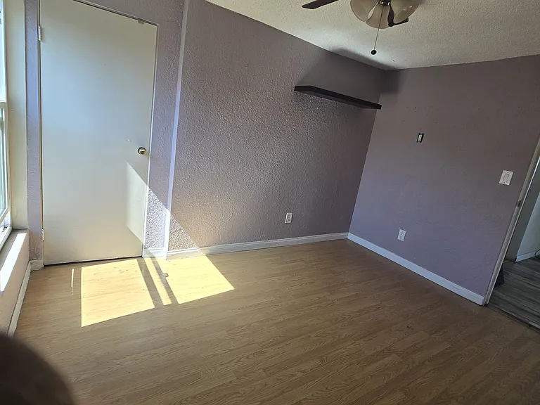 3226 Newton Ave — Photo 8