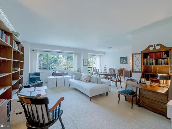 4201 Cathedral Ave NW APT 416E, Washington, DC 20016