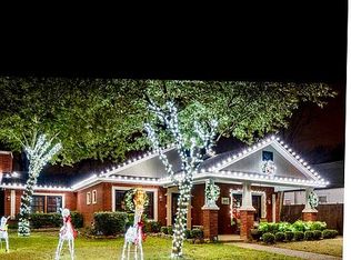 1810 S Henderson St, Fort Worth, TX 76110