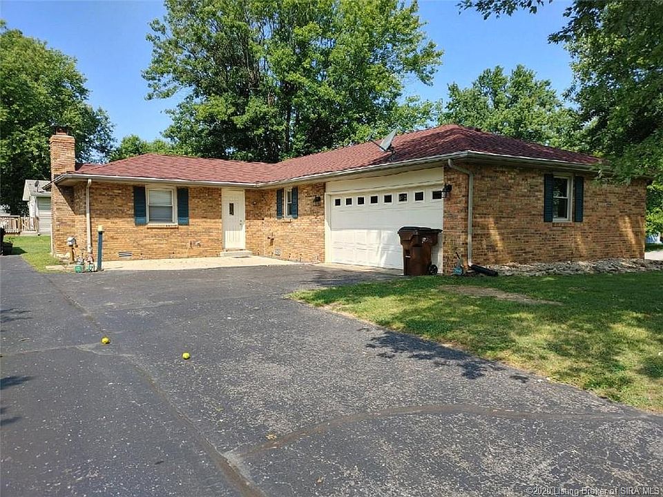 2nd image of 209 Jackson Ln