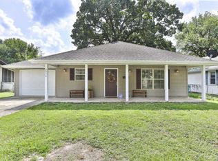 2030 W Webster St, Springfield, MO 65802