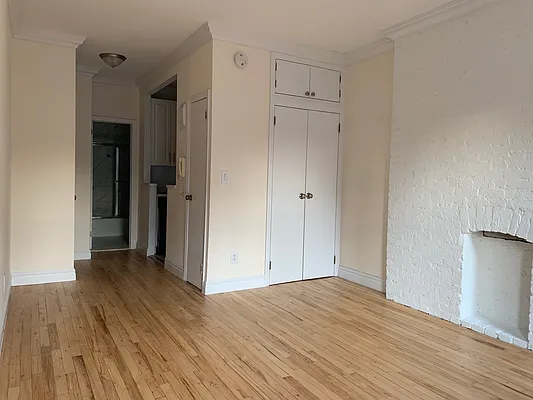 Rented by PocketBroker Inc | media 3