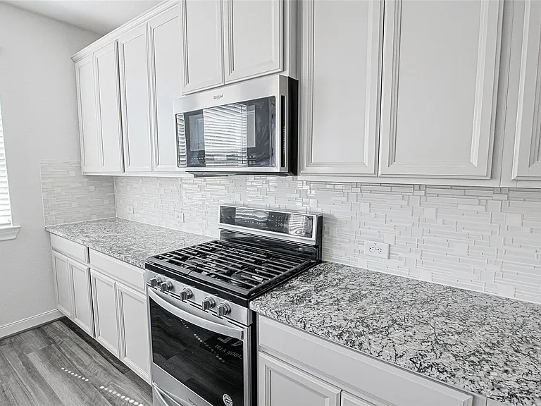 10005 Brickhouse Dr — Photo 10