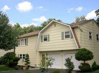 39 Eli Rd, Colonia, NJ 07067