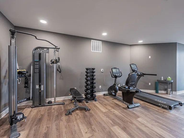 Adams Edge Apartments — Photo 26