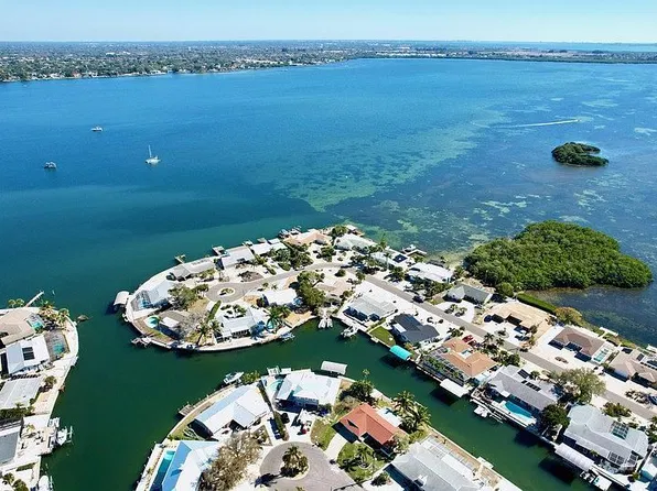 10005 Kingfisher Rd E, Bradenton, FL 34209