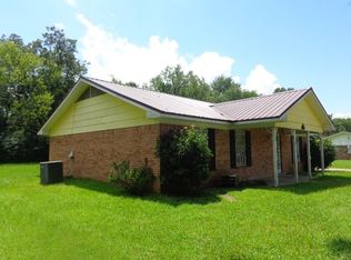 206 Phyllis Ann Dr, Crystal Springs, MS 39059