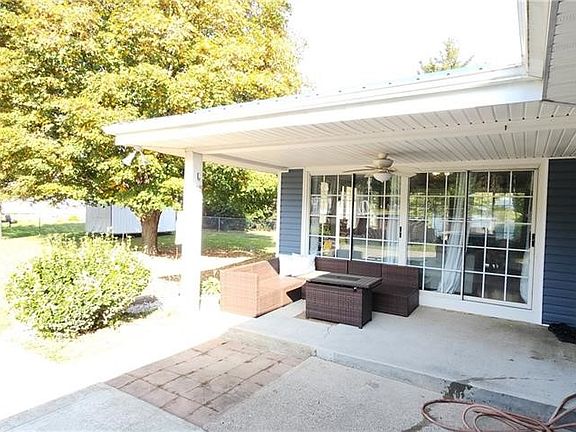 3rd image of 38 Rolling Acres Rd