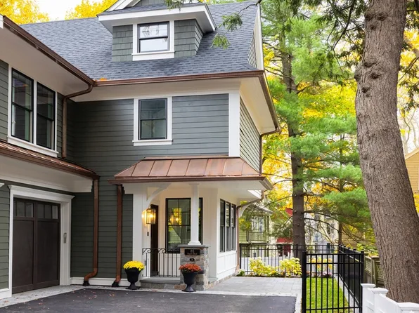 85 Naples Rd #2, Brookline, MA 02446