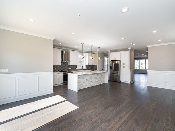 5th image of 4454 N Newland Ave