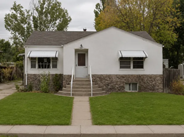 2414 Avenue F, Scottsbluff, NE 69361