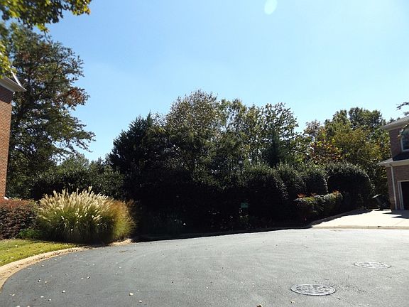 5th image of 1400 Thornblade Blvd Unit 36