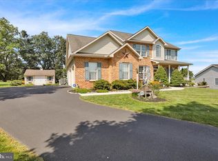 129 Roja Ln, Mertztown, PA 19539