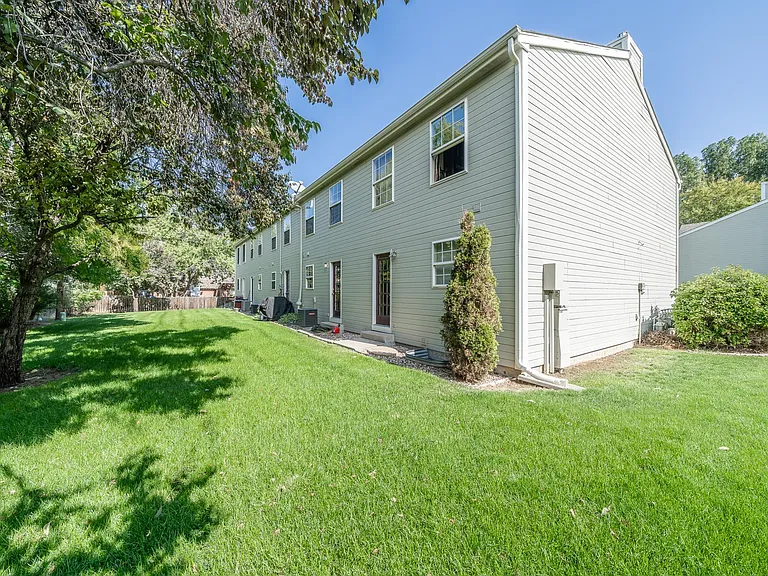 2801 Leisure Dr #B — Photo 19