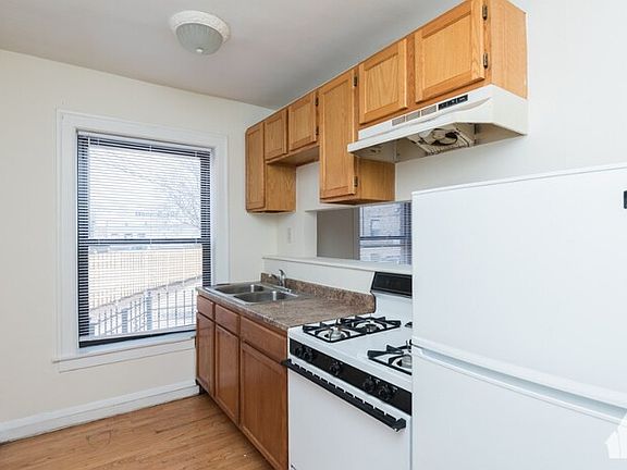 5th image of 5945 N Paulina St #5947-2