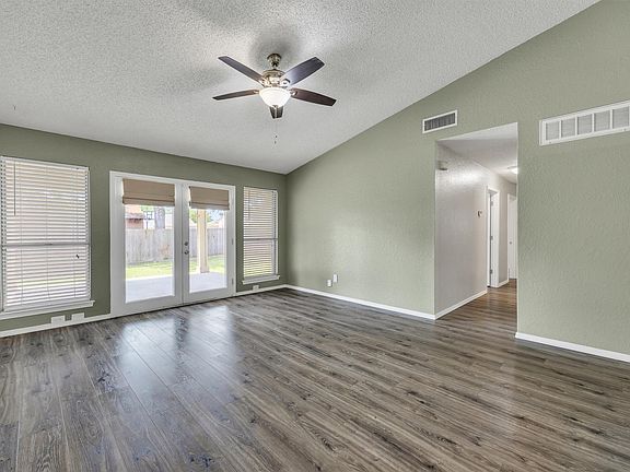 4th image of 5928 Chisholm Trl