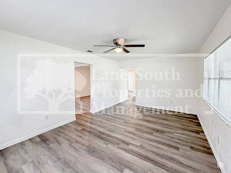 3 bed, 2.0 bath, 925 sqft, $1,575 — Photo 4