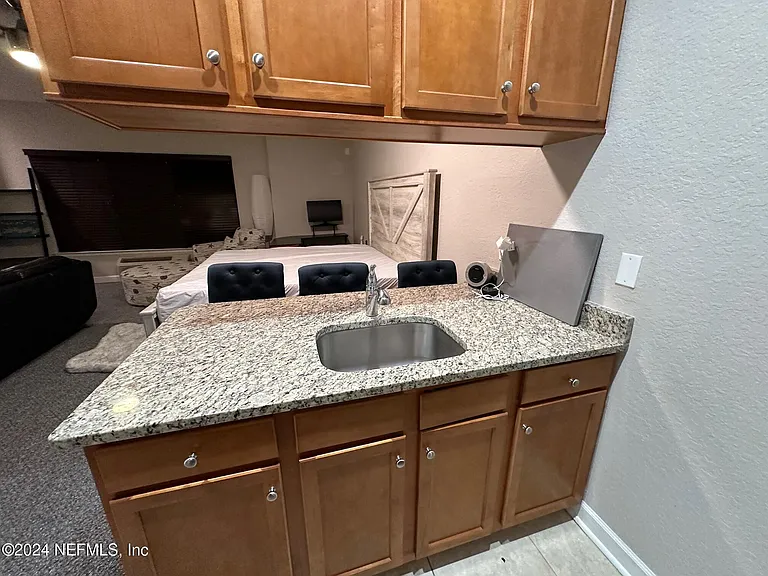439 Midway St — Photo 8