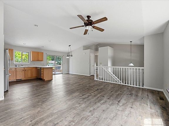 2nd image of 1826 Sugar Creek Pl