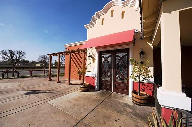 1st image of 5054 Etiwanda Ave