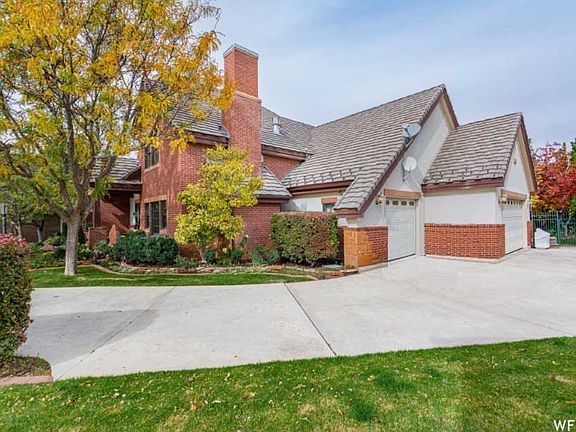 4th image of 2881 E Palma Way