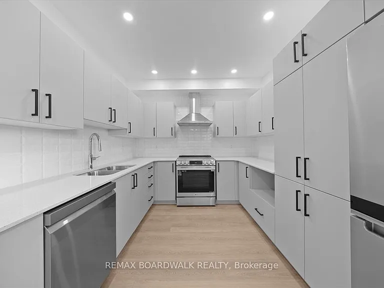 141 Shelleright St — Photo 10