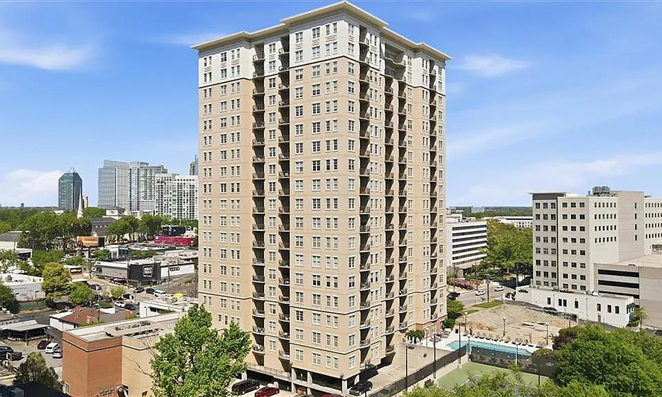 325 E Paces Ferry Rd NE #908
