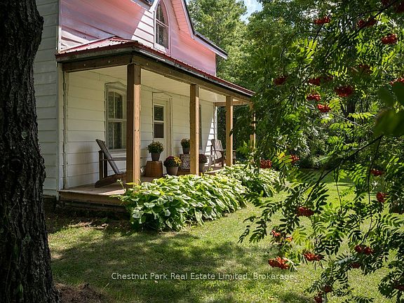 3rd image of 324 Declair Rd