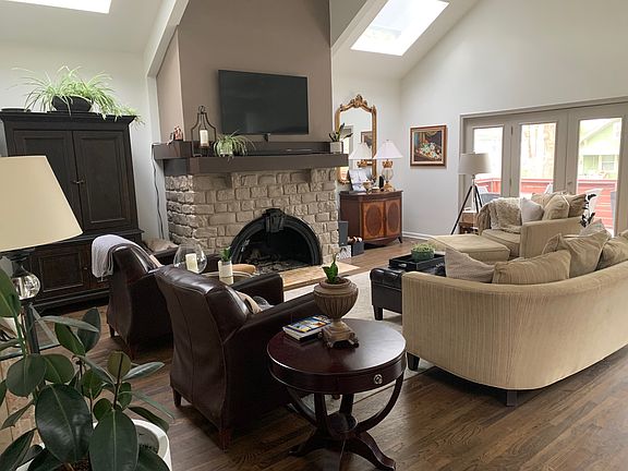 2nd image of 4511 Fairmount Ave